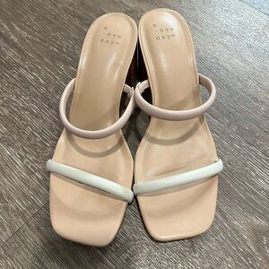 A New Day Women's Tan and White Sandals